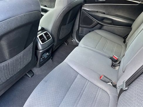 Used 2019 Kia Sorento LX image 12