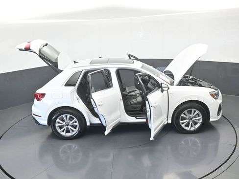 Used 2025 Audi Q3 2.0T Premium image 71
