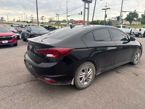 Used 2019 Hyundai Elantra SEL FWD image 17