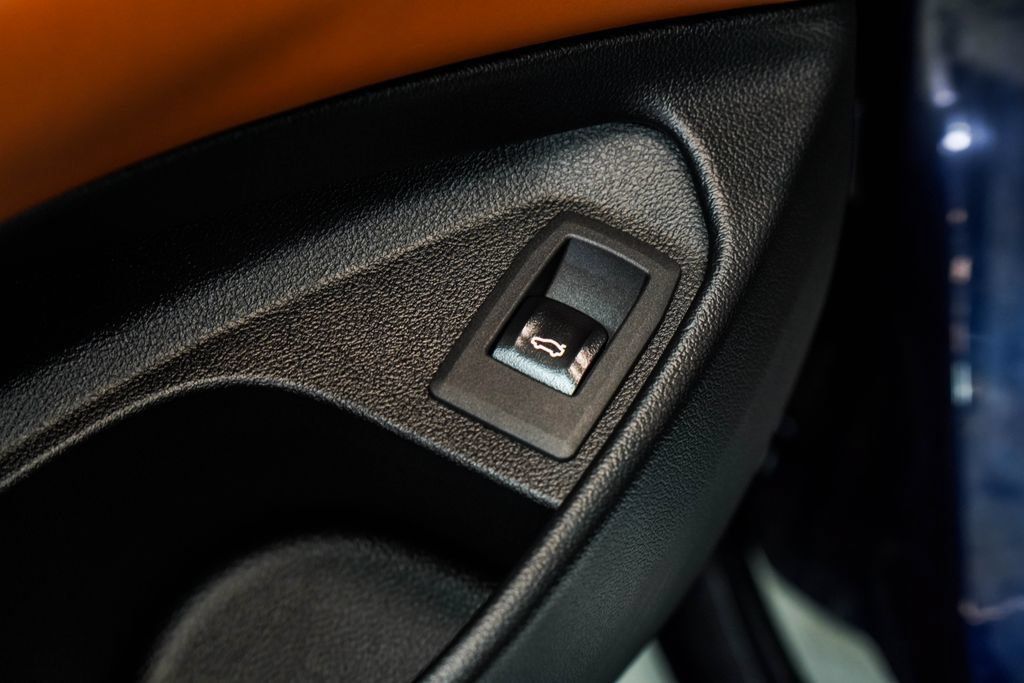 Used 2025 BMW M4 Competition RWD image 41