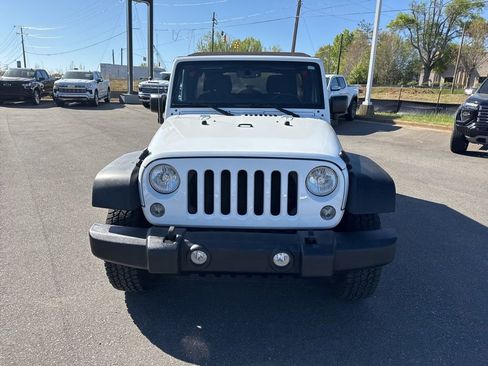 Used 2017 Jeep Wrangler Unlimited Sport w/ Quick Order Package 23S AWD/4WD image 8