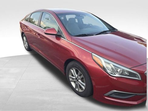 Used 2017 Hyundai Sonata SE FWD image 5