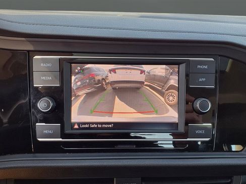 Used 2023 Volkswagen Jetta SE image 51