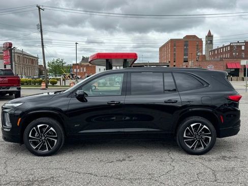 Certified 2025 Buick Enclave Sport Touring AWD/4WD image 2