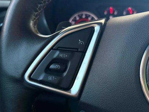 Used 2020 Chevrolet Camaro LS RWD image 26