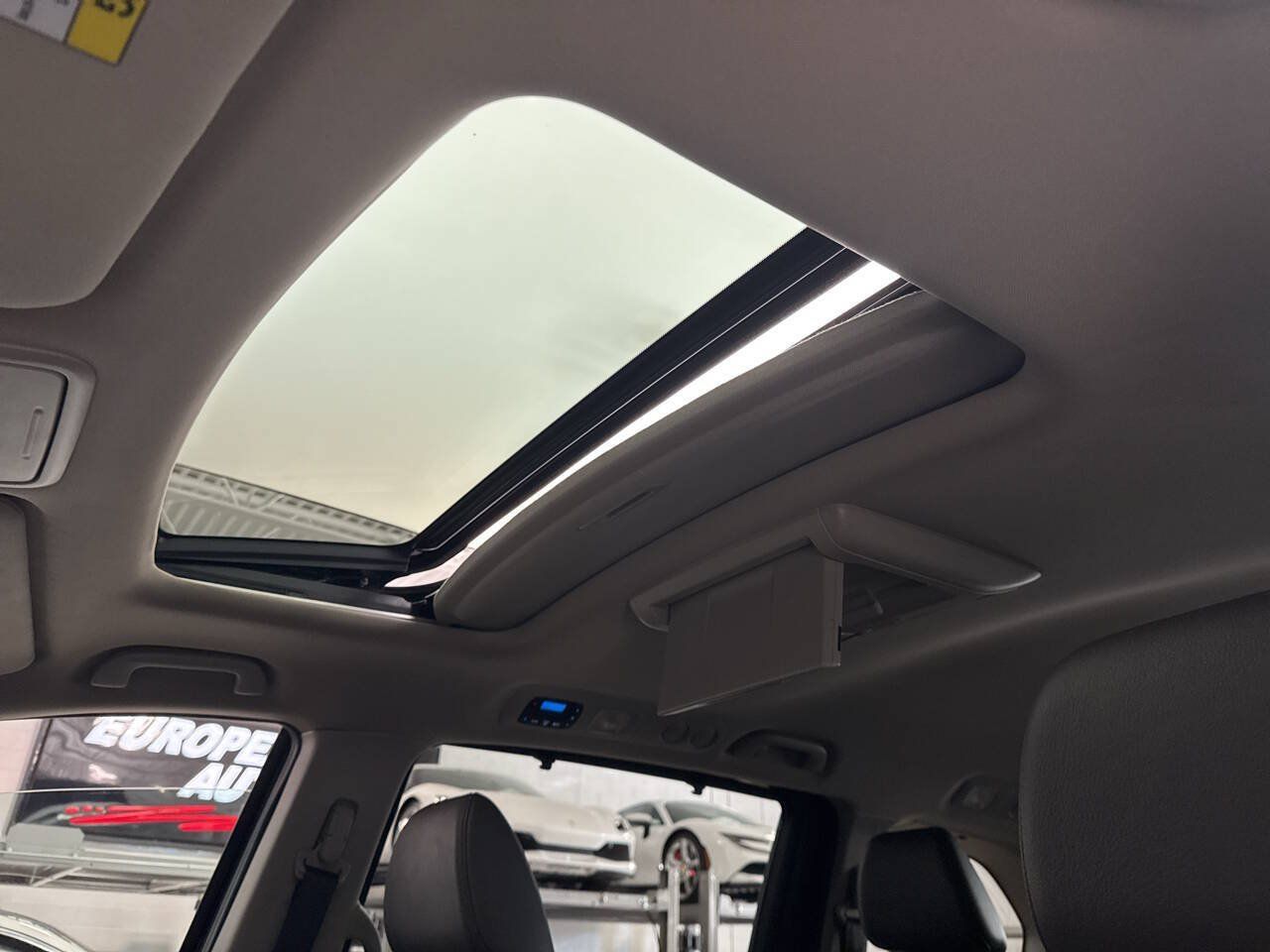 Used 2013 Honda Odyssey Touring Elite image 20