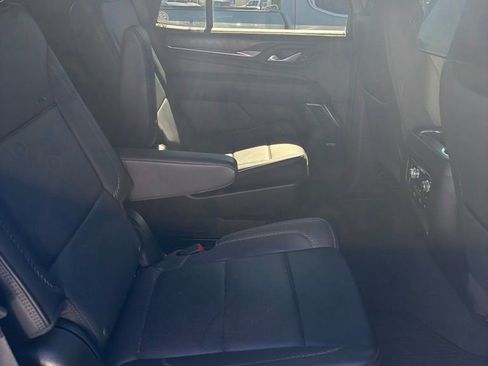 Used 2024 GMC Yukon Denali w/ Advanced Technology Package AWD/4WD image 10