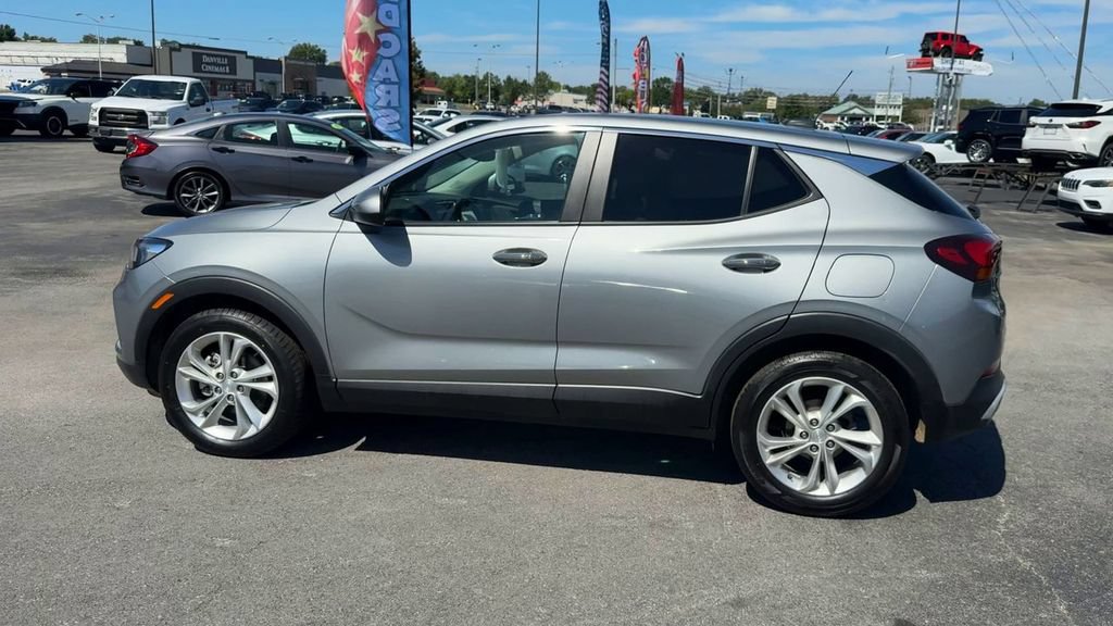 Used 2023 Buick Encore GX Preferred w/ Cold Weather Comfort Package FWD image 4