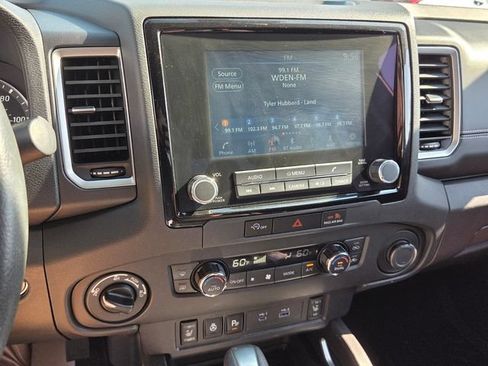 Used 2024 Nissan Frontier SV w/ Technology Package AWD/4WD image 18