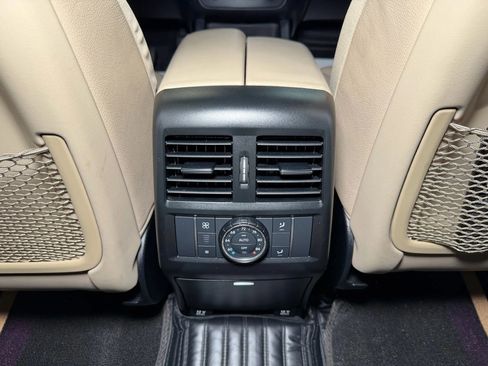 Used 2015 Mercedes-Benz GL 550 4MATIC image 33