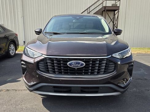 Used 2023 Ford Escape Active w/ Tech Pack #2 FWD image 2