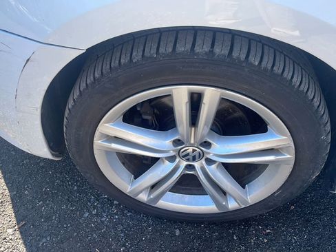 Used 2014 Volkswagen Passat 1.8T SE FWD image 20