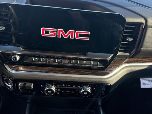 Used 2022 GMC Sierra 1500 Elevation w/ Elevation Premium Package AWD/4WD image 15