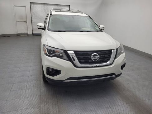 Used 2018 Nissan Pathfinder Platinum image 14