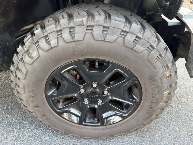 Used 2018 Jeep Wrangler Unlimited Sport AWD/4WD image 12