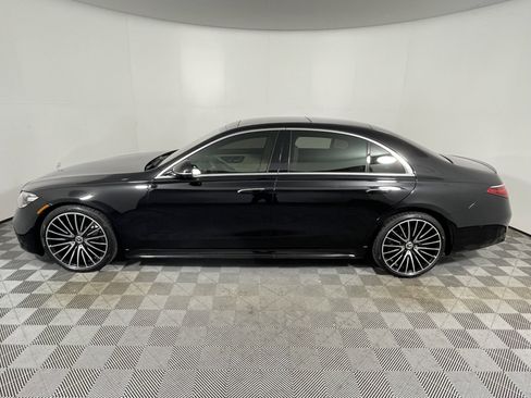 Used 2021 Mercedes-Benz S 580 4MATIC Sedan image 2