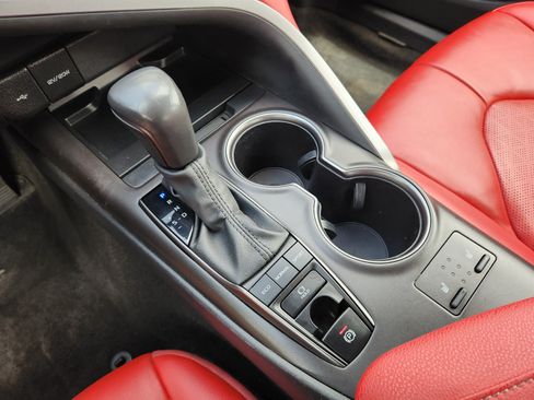 Used 2024 Toyota Camry XSE FWD image 22