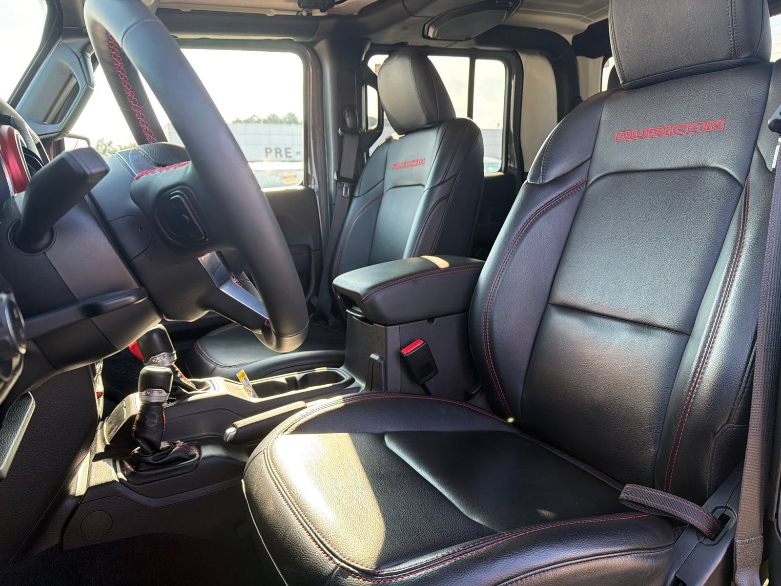 Used 2023 Jeep Gladiator Rubicon w/ LED Lighting Group AWD/4WD image 8