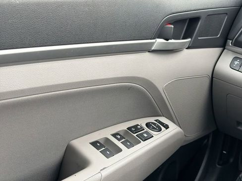 Used 2020 Hyundai Elantra Value Edition w/ Cargo Package (C1) image 17