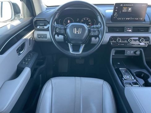 Used 2023 Honda Pilot EX-L image 2