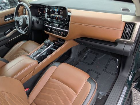 Certified 2023 Nissan Pathfinder Platinum image 40