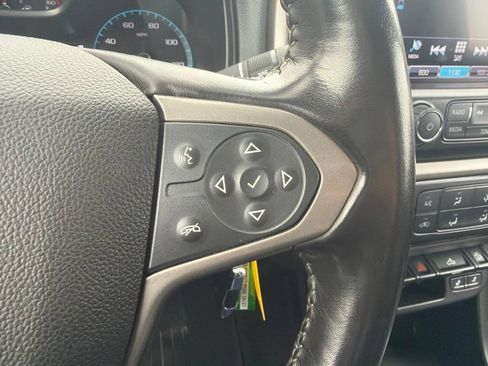 Used 2018 Chevrolet Colorado Z71 AWD/4WD image 11