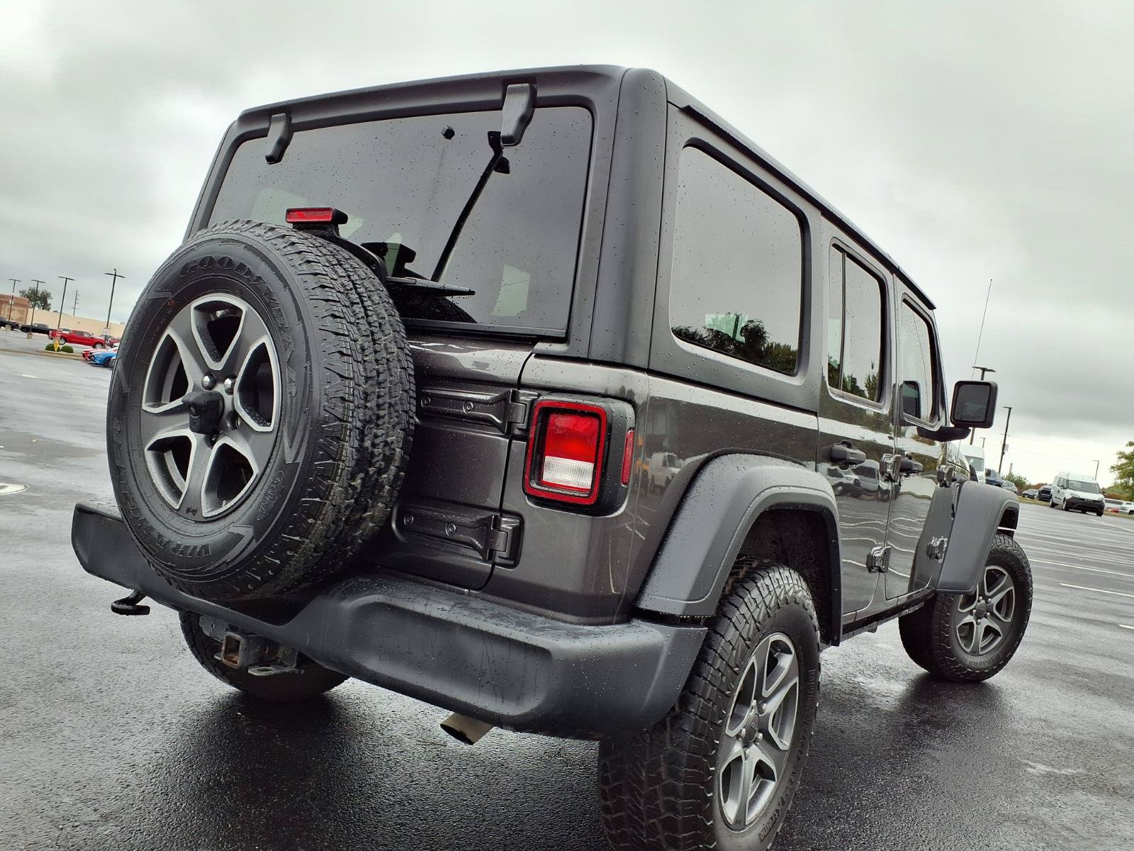 Used 2018 Jeep Wrangler Unlimited Sport S AWD/4WD image 28