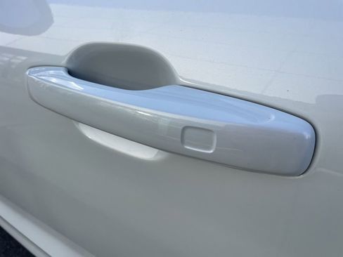 Certified 2023 Volvo XC60 B5 Plus w/ Climate Package image 19