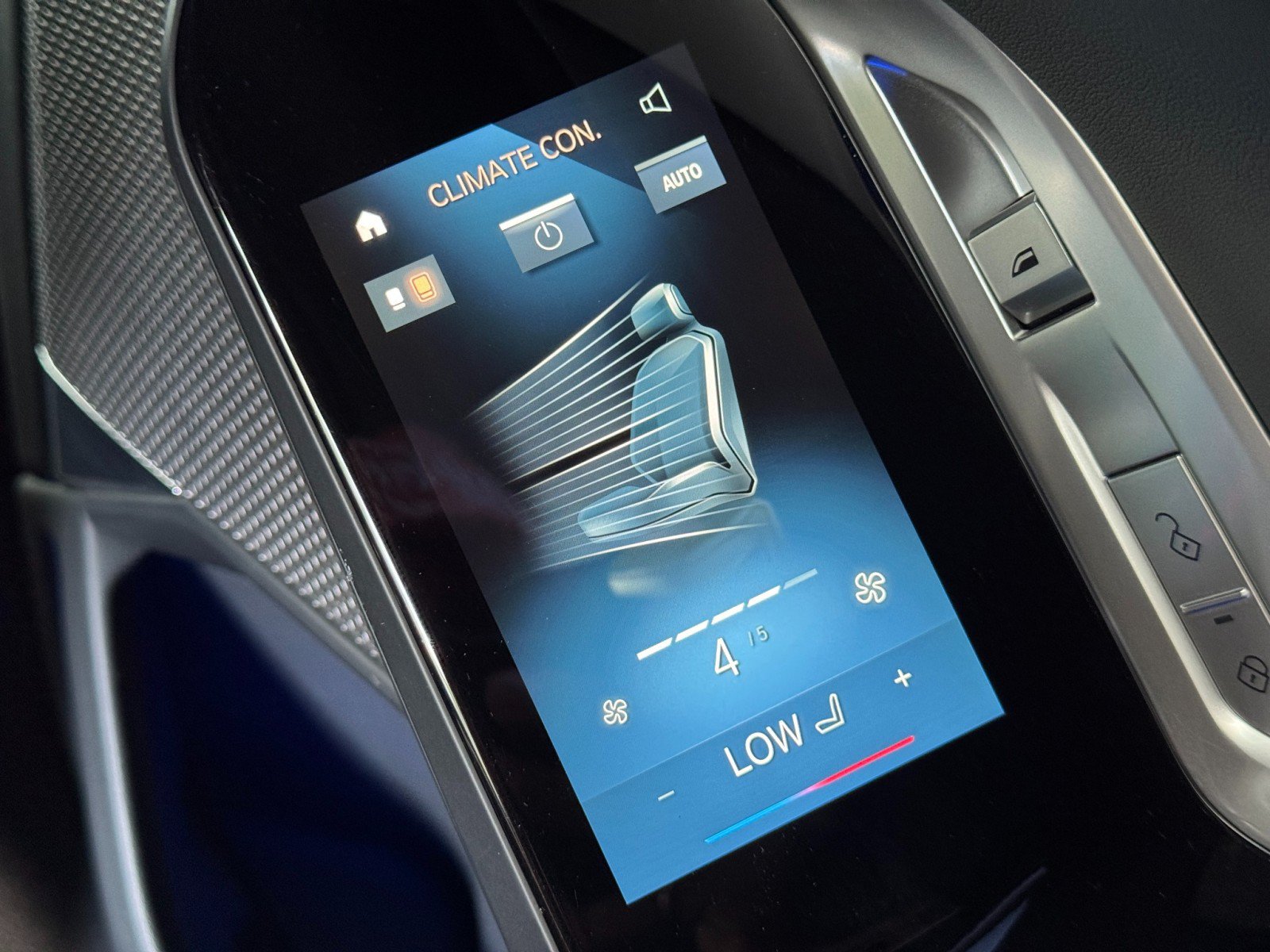 Used 2023 BMW 740i w/ Parking Assistance Package RWD image 38