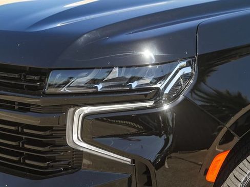 Used 2024 Chevrolet Suburban RST w/ Luxury Package RWD image 6