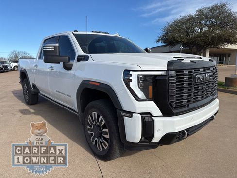 Used 2025 GMC Sierra 2500 Denali Ultimate image 1