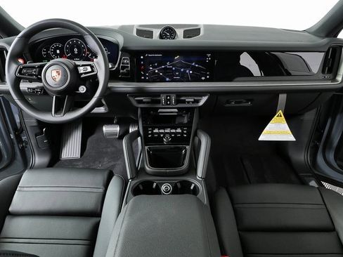 New 2026 Porsche Cayenne S image 17