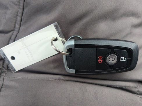 Used 2019 Ford EcoSport SES image 24