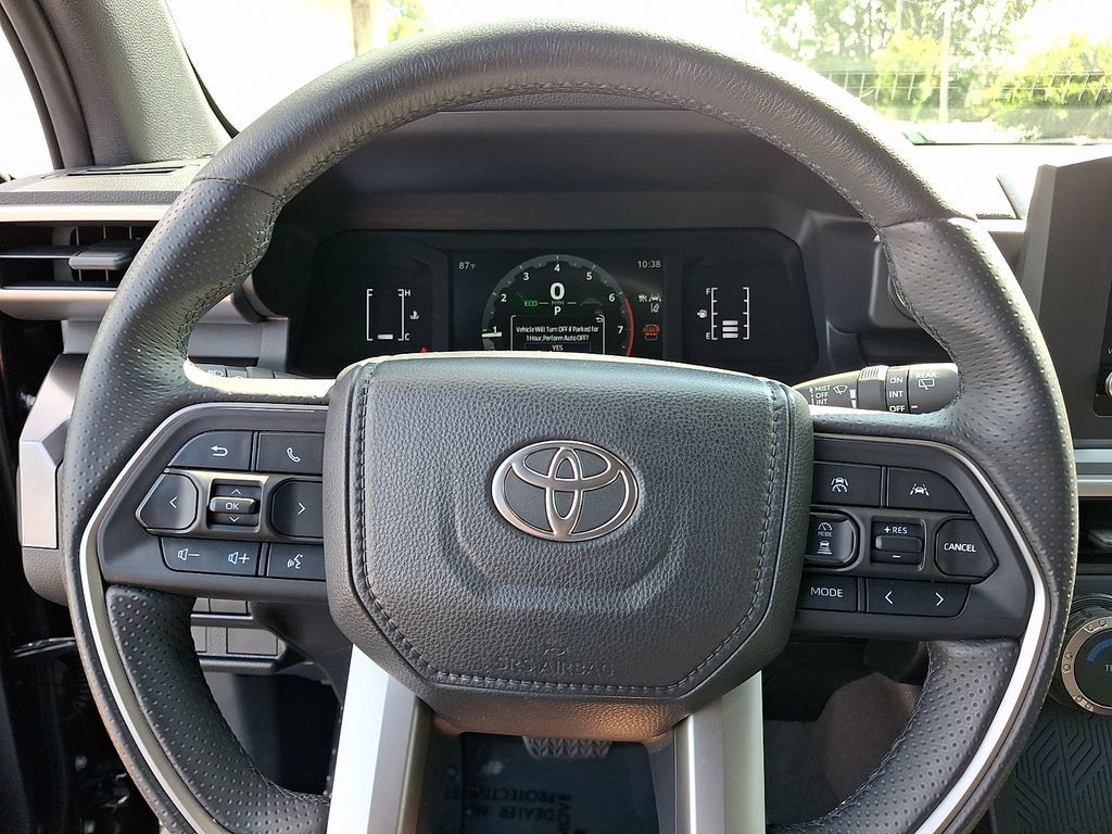 Certified 2025 Toyota 4Runner SR5 AWD/4WD image 21