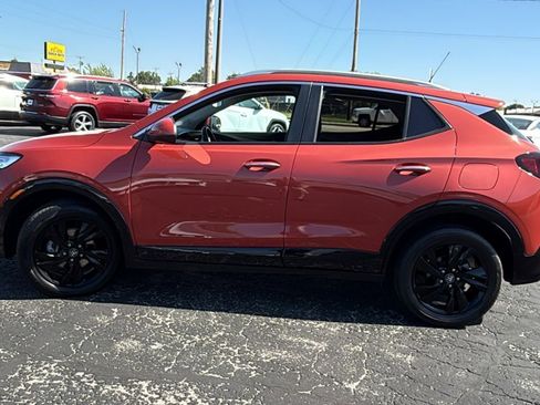Used 2024 Buick Encore GX Sport Touring image 4
