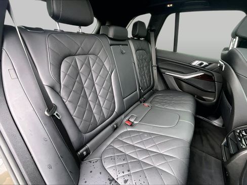 Used 2024 BMW X5 sDrive40i w/ M Sport Package RWD image 18