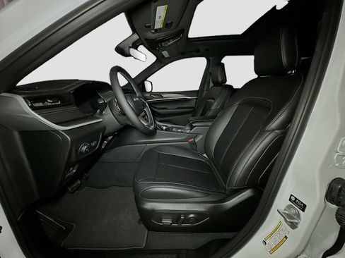 New 2026 Jeep Grand Cherokee Limited AWD/4WD image 15