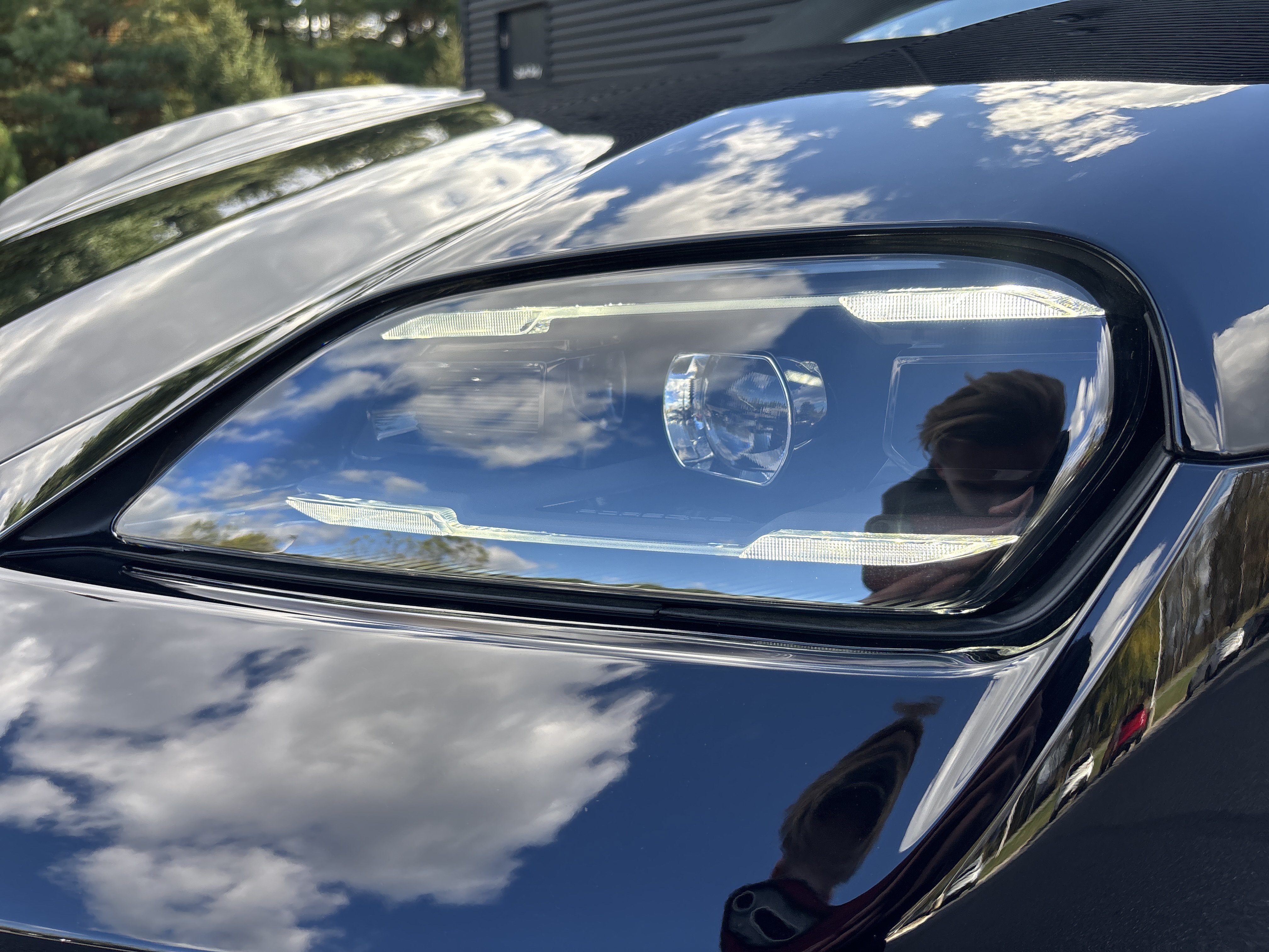 Certified 2025 Porsche Taycan w/ Premium Package RWD image 47