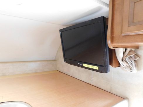 Used 2013 Ford E-350 and Econoline 350 Super Duty Wagon w/ Motorhome Prep Pkg RWD image 36