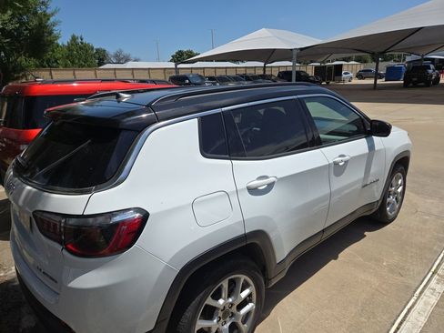 Used 2025 Jeep Compass Limited AWD/4WD image 7