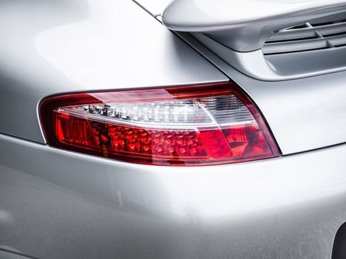Used 2001 Porsche 911 Carrera RWD image 46