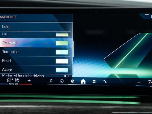 Used 2024 BMW 740i xDrive image 30