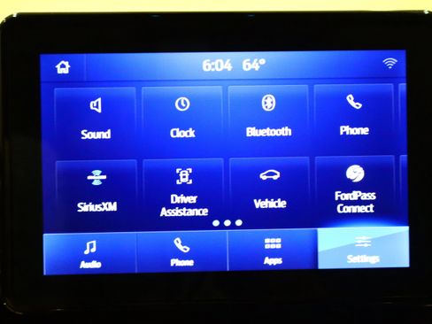 Used 2024 Ford Explorer XLT w/ Equipment Group 202A image 36