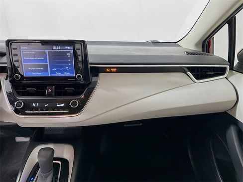 Used 2022 Toyota Corolla LE image 20