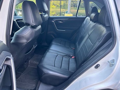 Used 2025 Toyota RAV4 XLE w/ Convenience Package FWD image 14