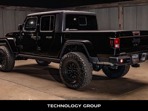 Used 2023 Jeep Gladiator Sport AWD/4WD image 7