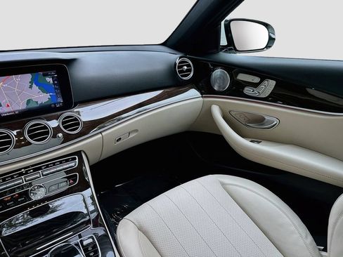 Used 2020 Mercedes-Benz E 450 4MATIC Sedan image 24