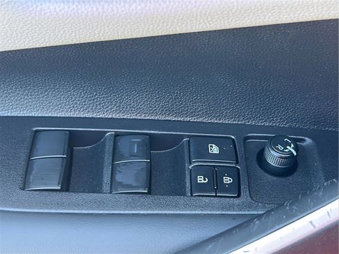 Certified 2025 Toyota Corolla SE FWD image 14