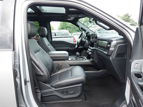 Used 2025 Ford F150 Lariat AWD/4WD image 36