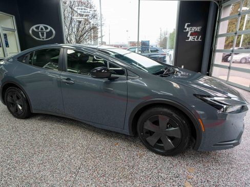 Certified 2024 Toyota Prius LE image 6